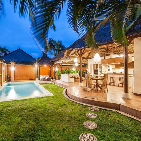 Alizee Villa Seminyak Exteriör bild